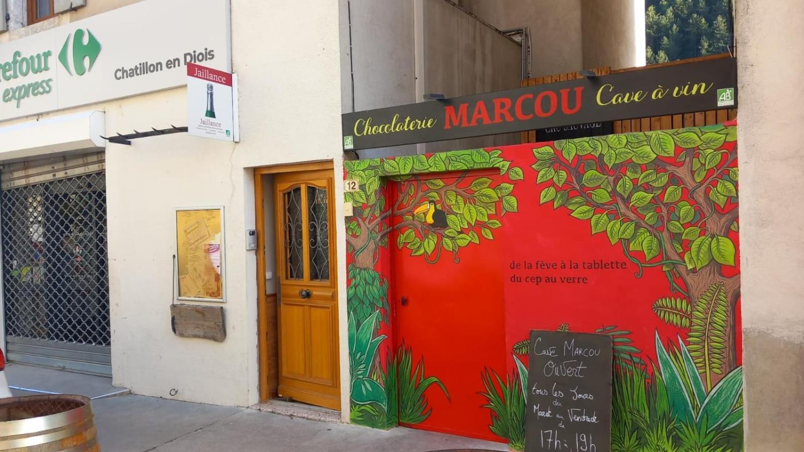 appartement 135m2 ,terrasse 45m2, 2 à 8 personnes Châtillon-en-Diois Exterior foto